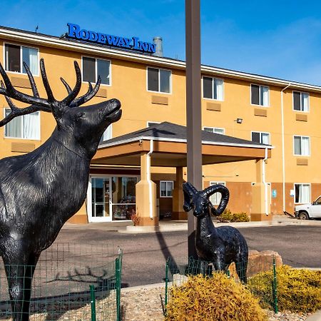 Rodeway Inn Central Colorado Springs Ngoại thất bức ảnh