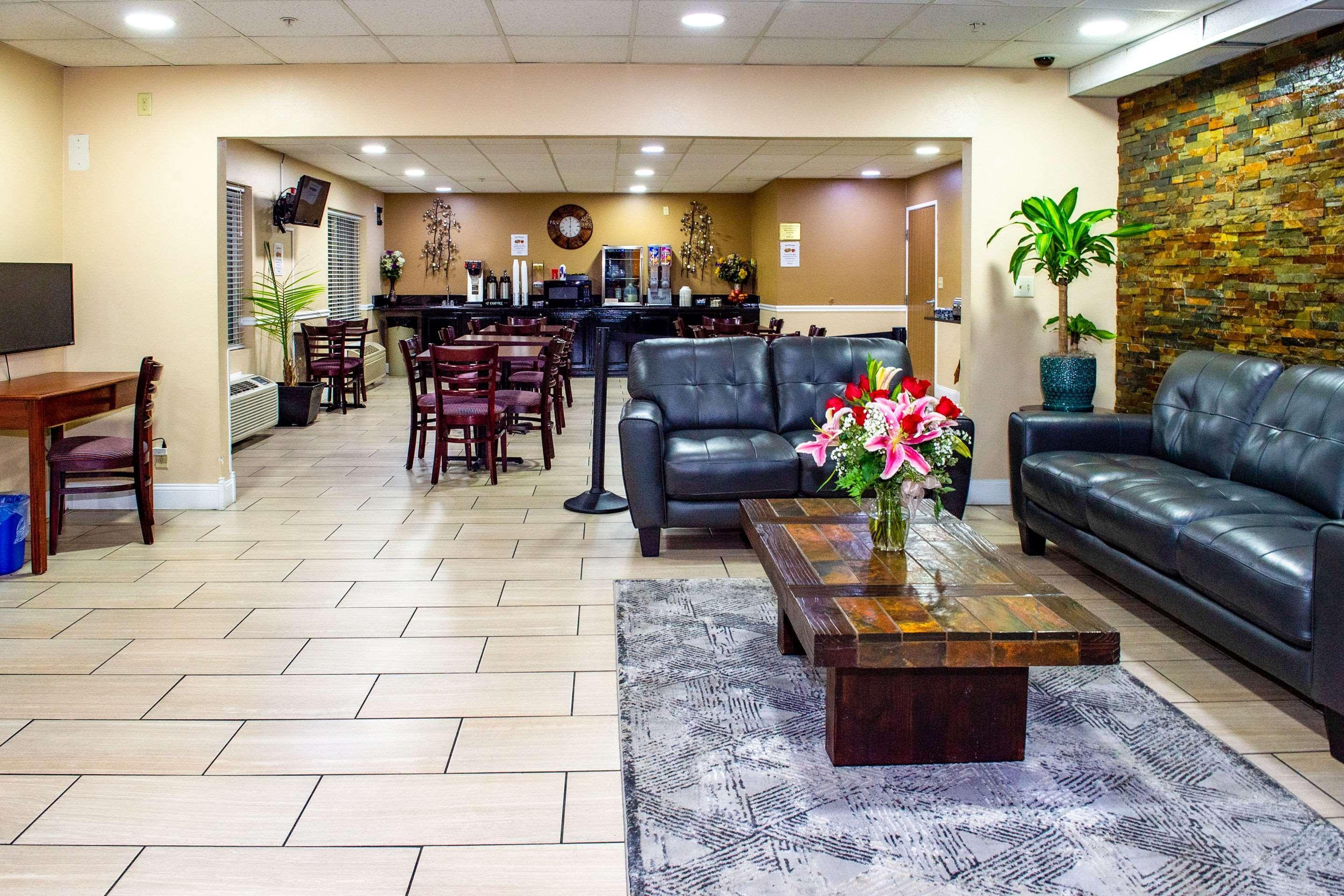 Rodeway Inn Central Colorado Springs Ngoại thất bức ảnh