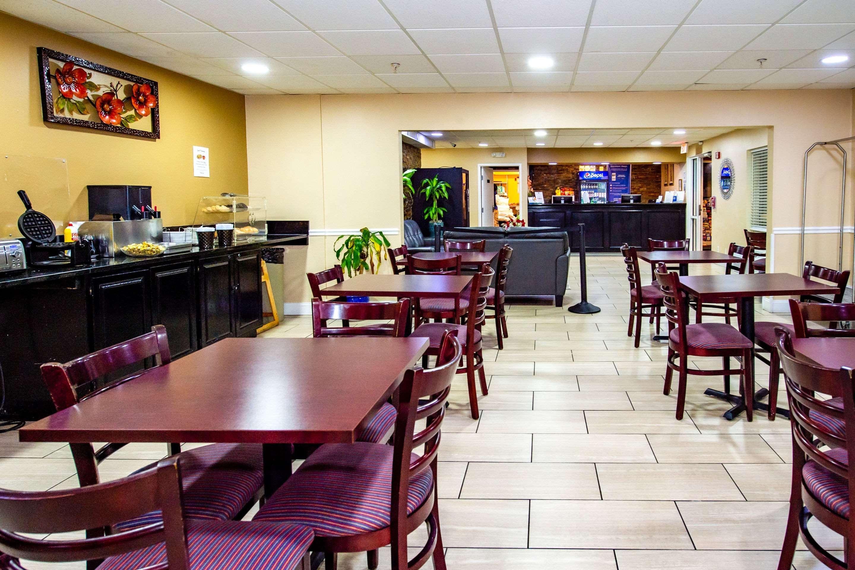 Rodeway Inn Central Colorado Springs Ngoại thất bức ảnh