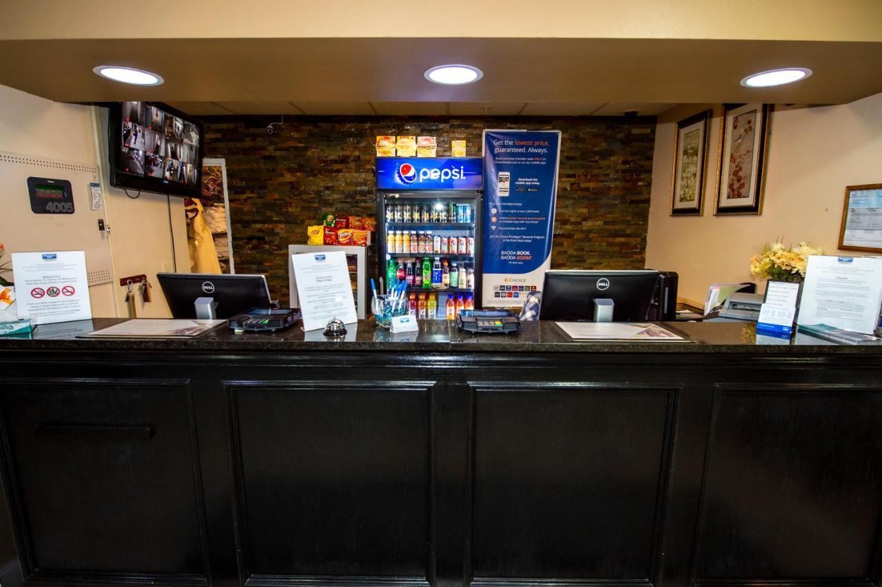 Rodeway Inn Central Colorado Springs Ngoại thất bức ảnh
