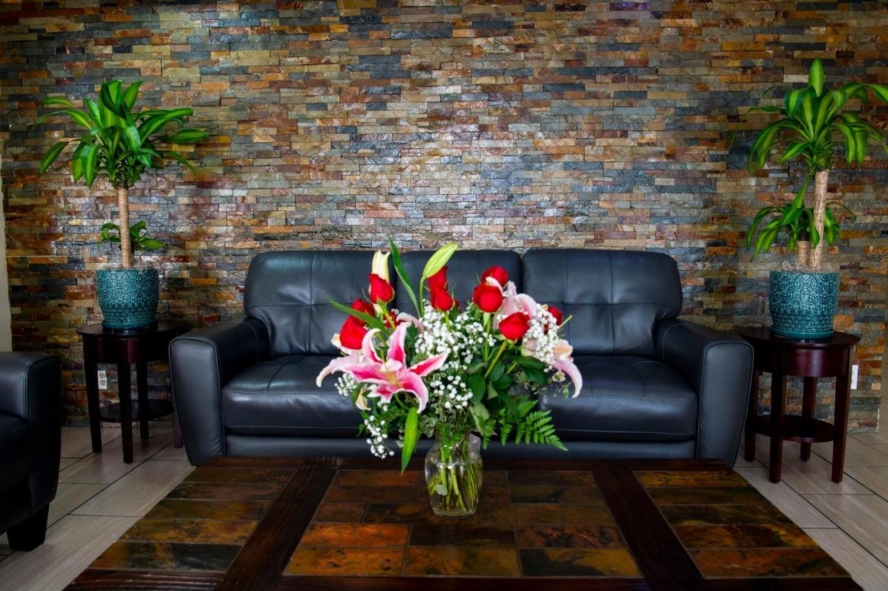 Rodeway Inn Central Colorado Springs Ngoại thất bức ảnh